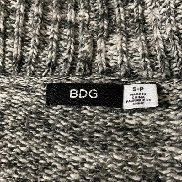 Urban Outfitters BDG Black & White Open-Front Asymmetric Hem Shrug Cardigan Sm - Picture 6 of 10